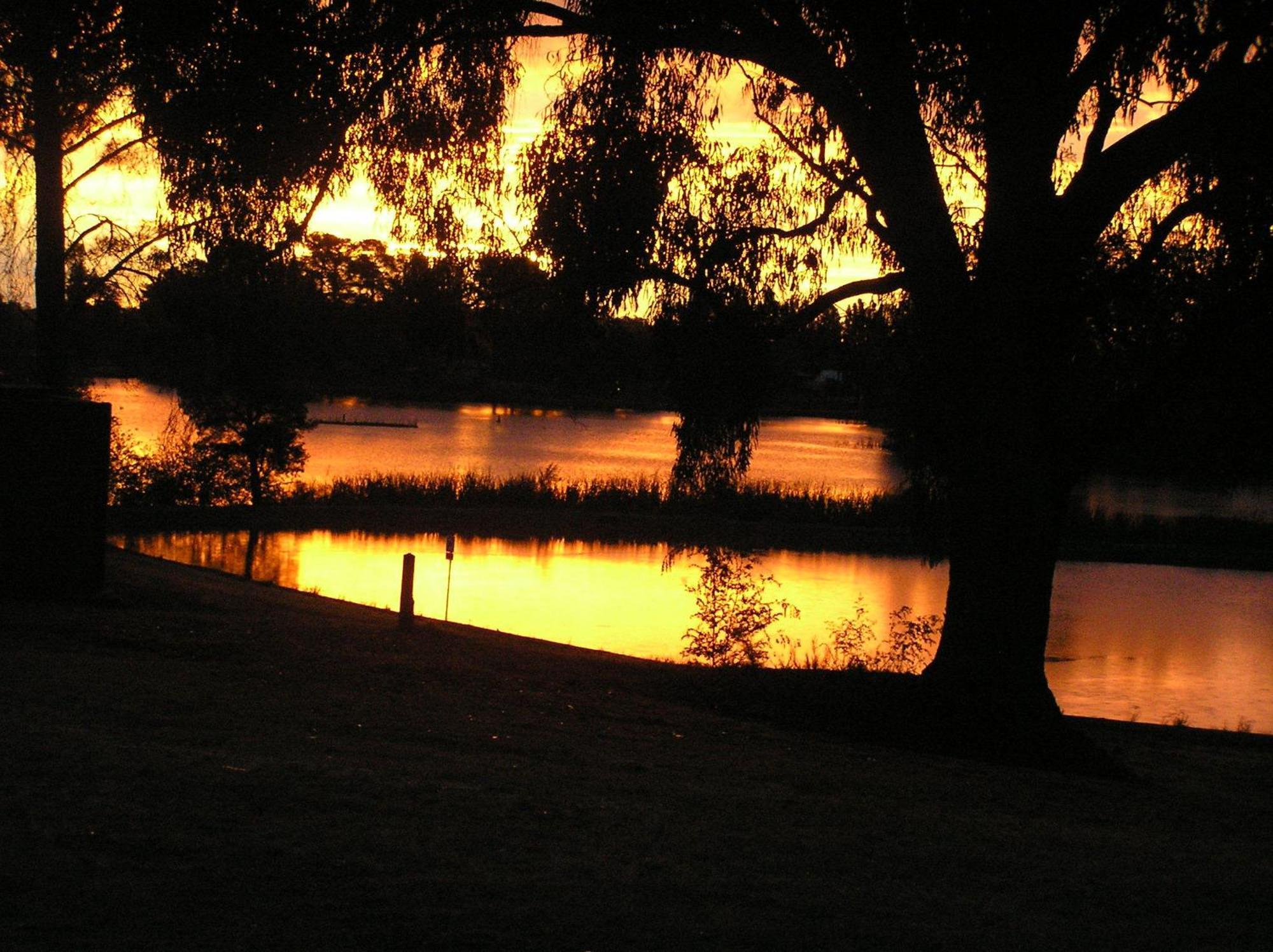Beechworth Lake Sambell Caravan Park Экстерьер фото